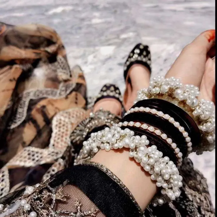 Black Metal Bangle Set with Pearl Clusters - Size 2.8 - Set 1