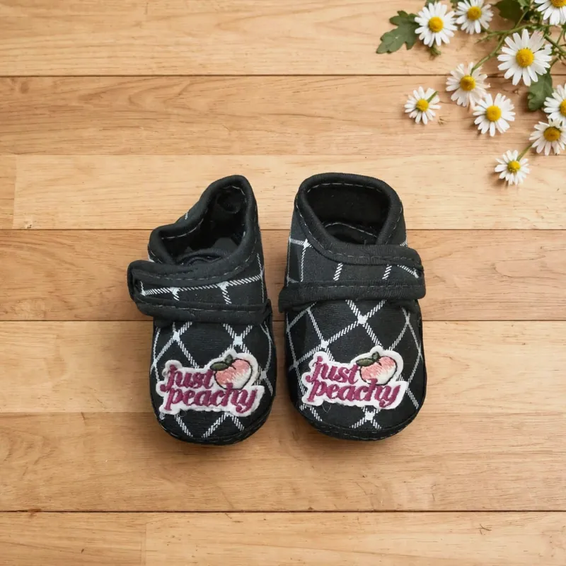 Cute Soft Sole Black Grid New Born Baby Shoes - Set 1