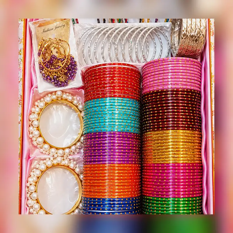 Glass Beautifull Deal Box 26 24 Glass Bangles - Set 7